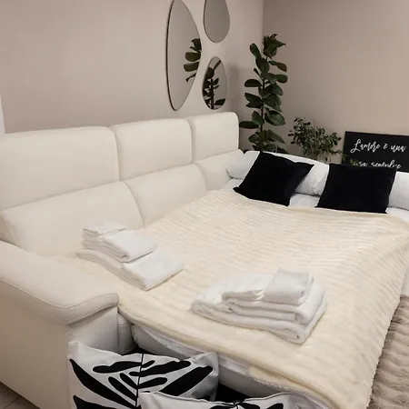 Alexandradesignsuite -eleganza A Due Passi Dal Centro 카르피