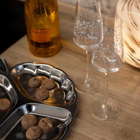 Lejlighed Alexandradesignsuite -eleganza A Due Passi Dal Centro Carpi