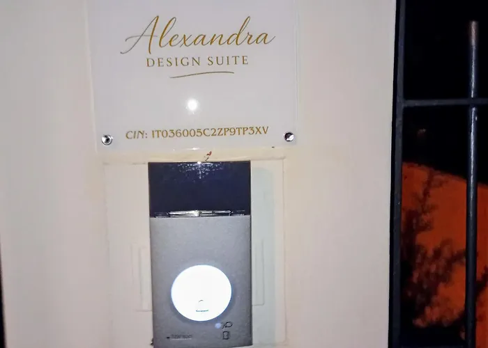 Lejlighed Alexandradesignsuite -eleganza A Due Passi Dal Centro Carpi