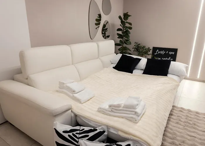 Alexandradesignsuite -eleganza A Due Passi Dal Centro Carpi