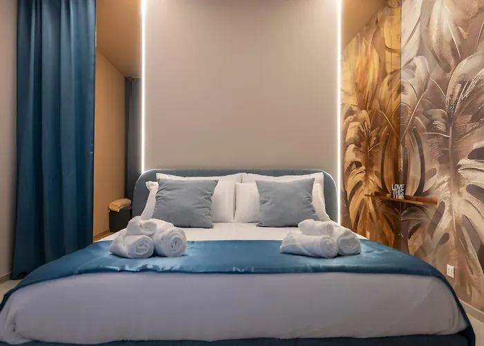 아파트 Alexandradesignsuite -eleganza A Due Passi Dal Centro 카르피